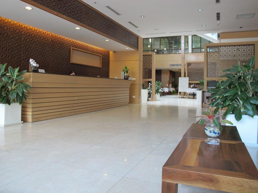 Nhi Phi Hotel Nha Trang Exterior foto