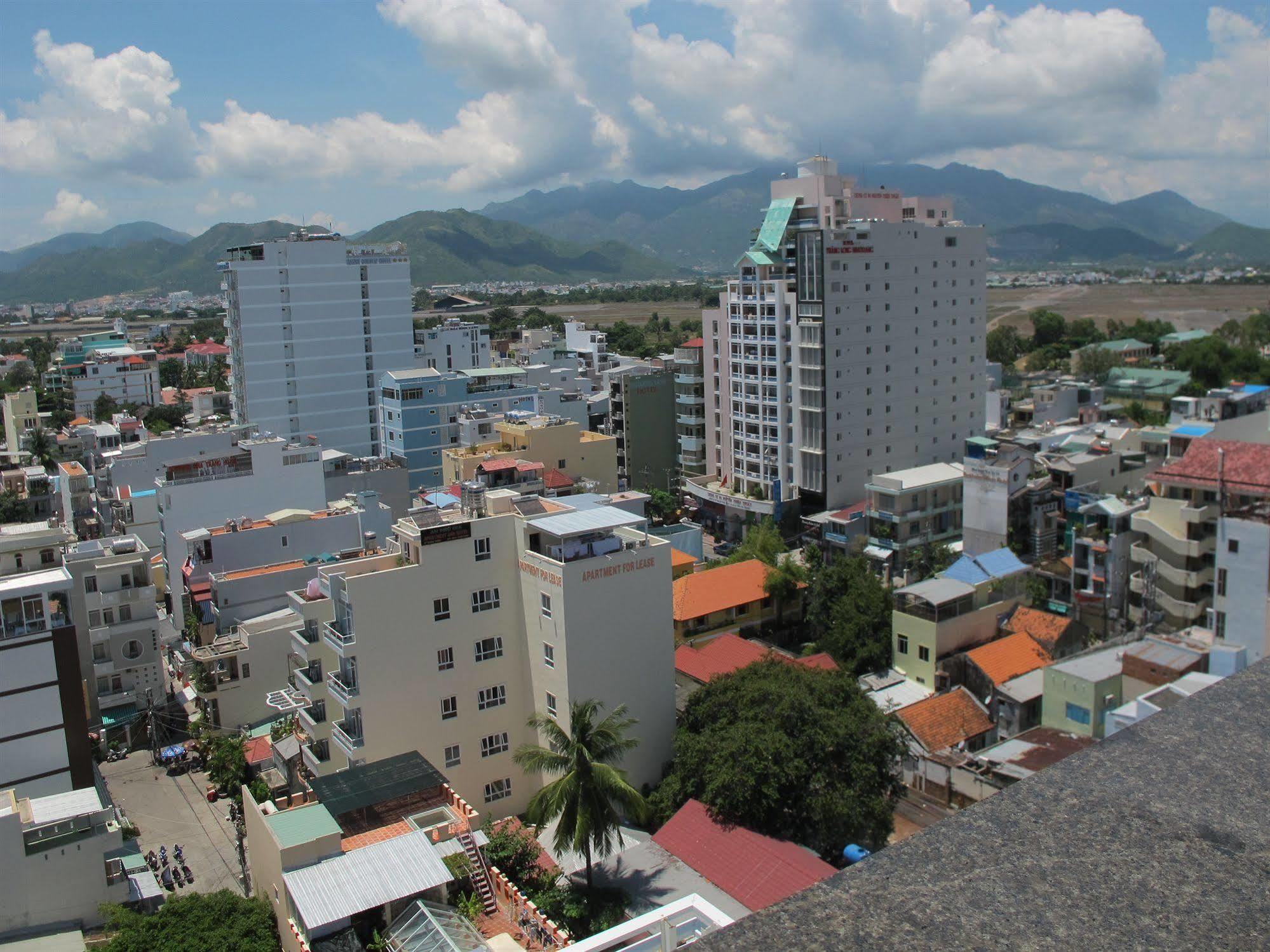Nhi Phi Hotel Nha Trang Exterior foto